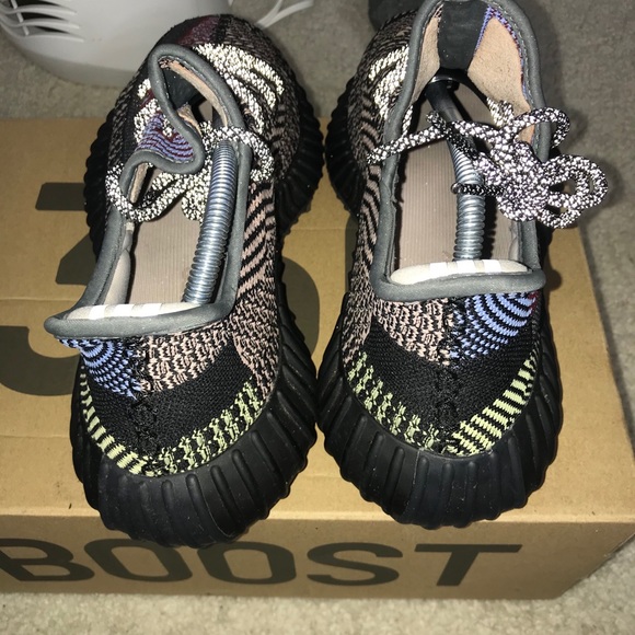 yeezy v2 yecheil reflective 9.5 - Picture 3 of 6